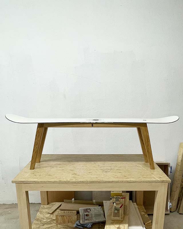 Assise originale avec snowboard